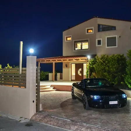 Hébergement de vacances Villabayviewcrete *